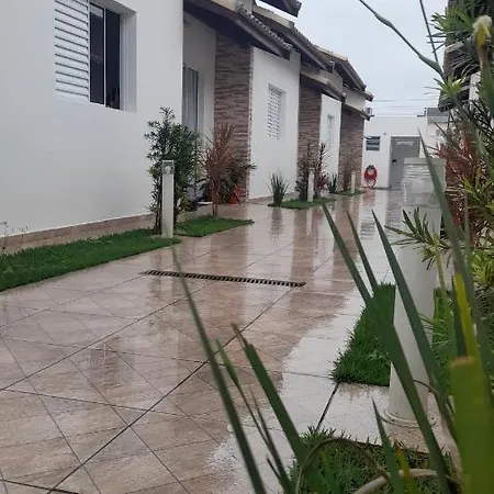 Casa Nova Em Condominio Com Piscina E Churrasqueira Privativa Itanhaém Exterior photo