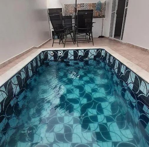 Casa Nova Em Condominio Com Piscina E Churrasqueira Privativa