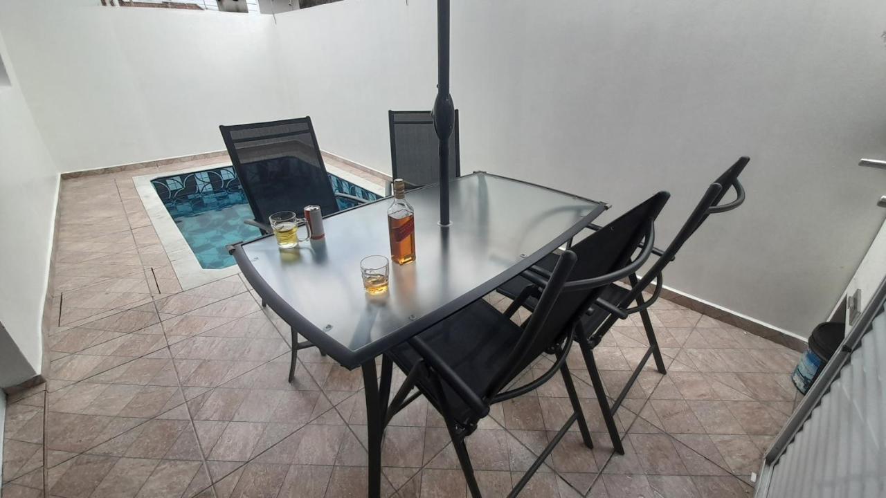 Casa Nova Em Com Piscina E Churrasqueira Privativa